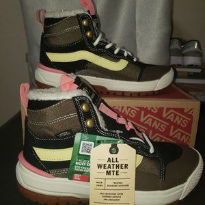 VANS SZ 5 Ultrarange Exo Hi New with Tags & Box